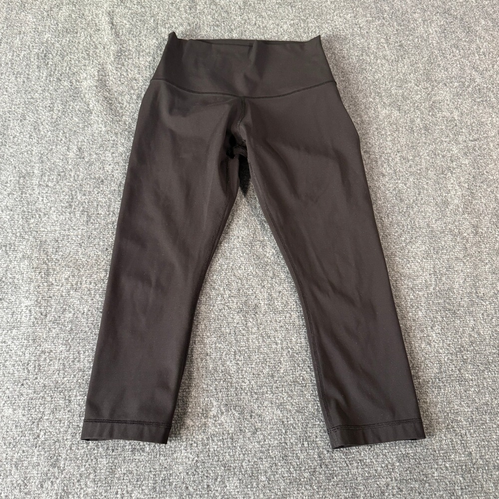Lululemon Black High Rise Cropped Leggings Yoga Pants 21 Inch Inseam Size 4